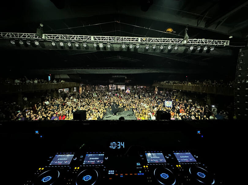 steve aokie backline